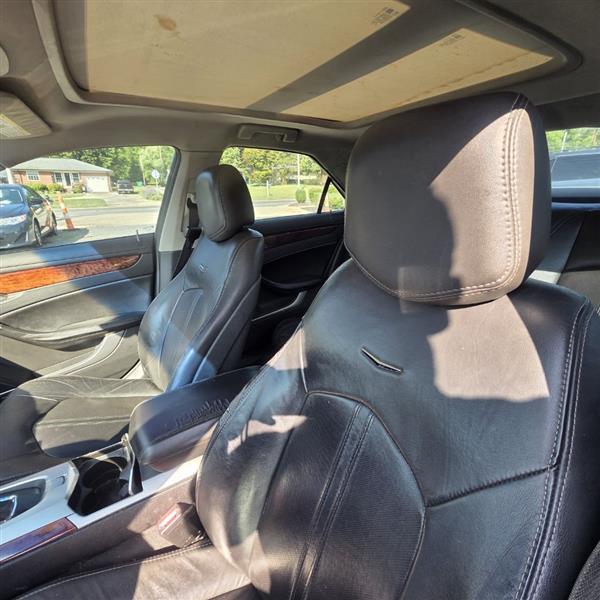 Cadillac CTS Luxury 2012