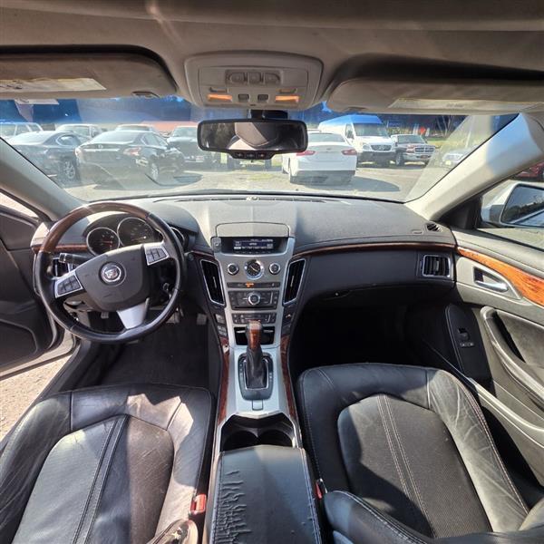 Cadillac CTS Luxury 2012