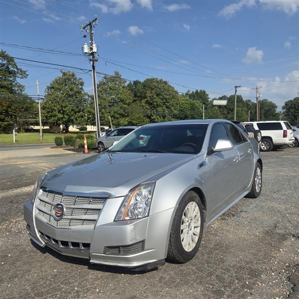 Cadillac CTS Luxury 2012