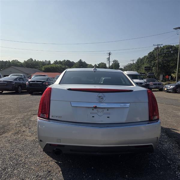 Cadillac CTS Luxury 2012