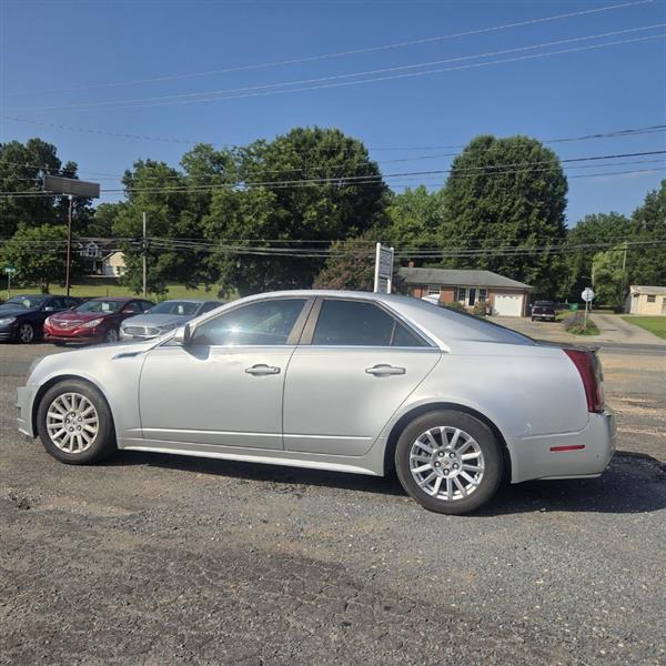 Cadillac CTS Luxury 2012