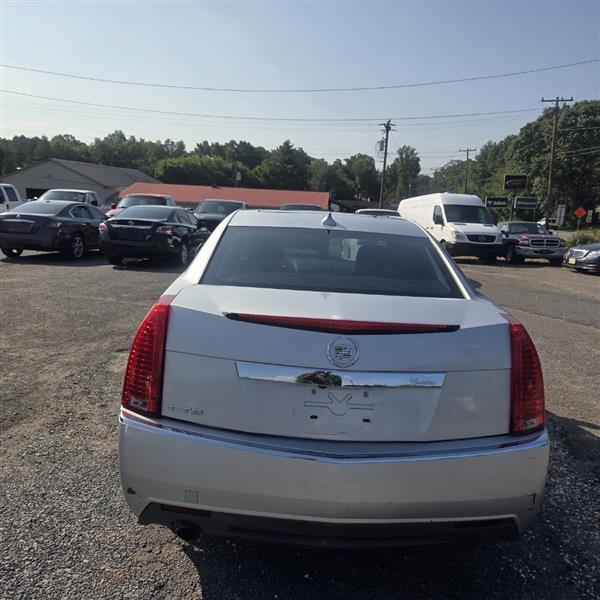 Cadillac CTS Luxury 2012