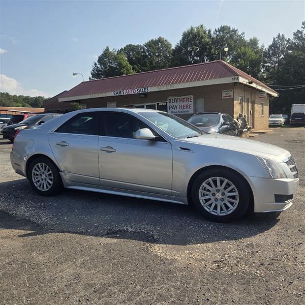 Cadillac CTS Luxury 2012