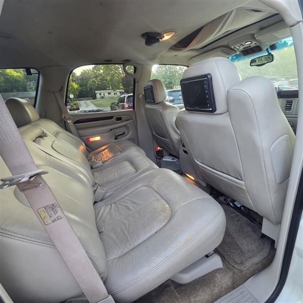 Cadillac Escalade AWD 2002