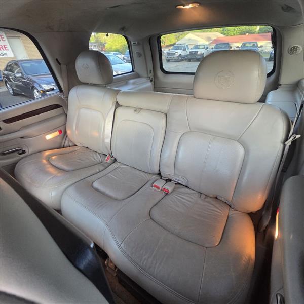 Cadillac Escalade AWD 2002