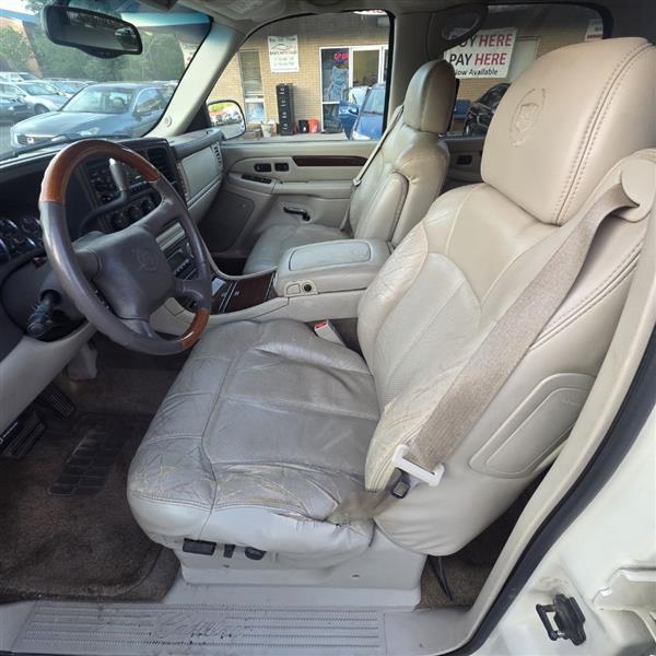 Cadillac Escalade AWD 2002