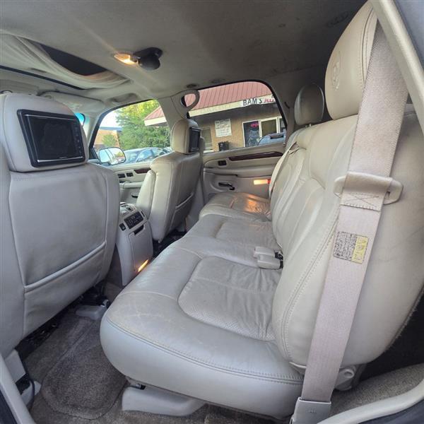 Cadillac Escalade AWD 2002