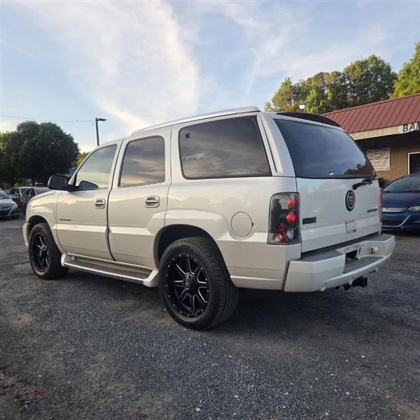 Cadillac Escalade AWD 2002