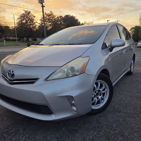 Toyota Prius V Three 2012