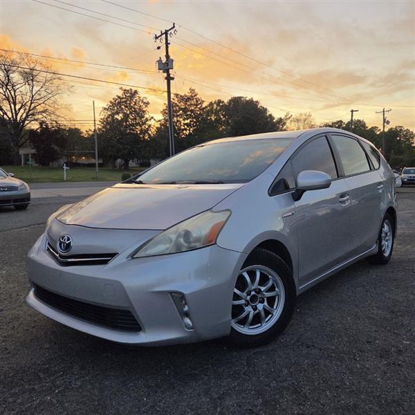 Toyota Prius V Three 2012