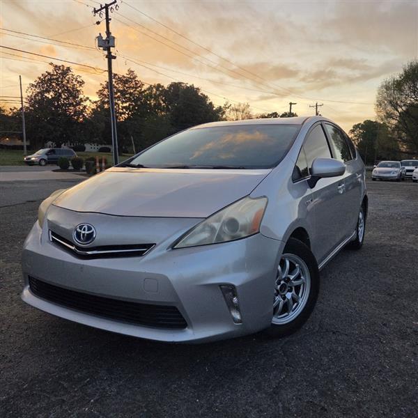 Toyota Prius V Three 2012