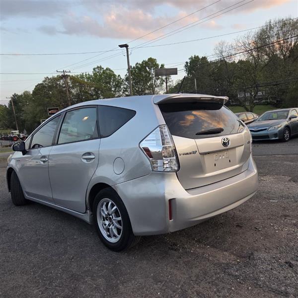 Toyota Prius V Three 2012