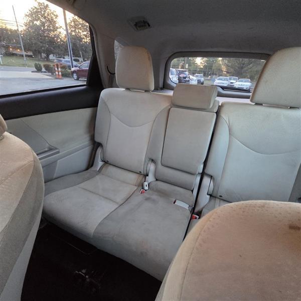 Toyota Prius V Three 2012