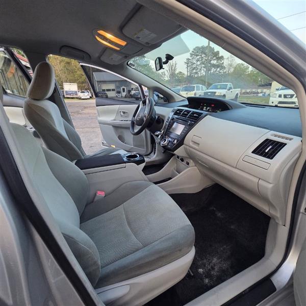 Toyota Prius V Three 2012