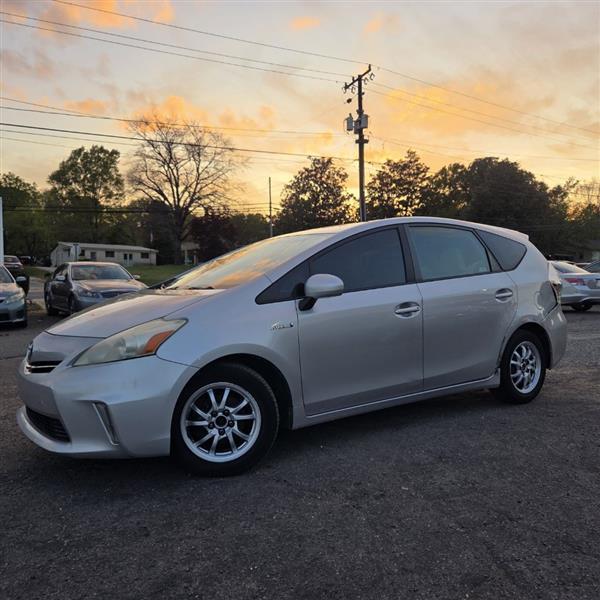 Toyota Prius V Three 2012
