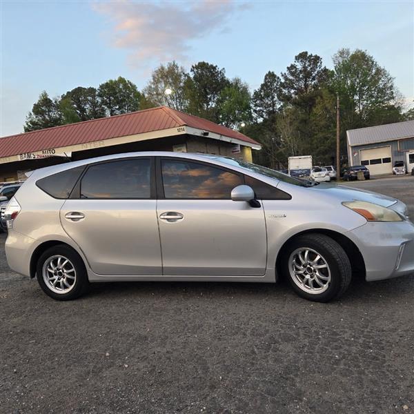 Toyota Prius V Three 2012