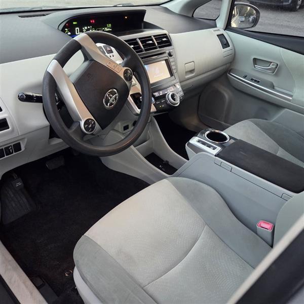 Toyota Prius V Three 2012