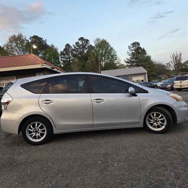Toyota Prius V Three 2012