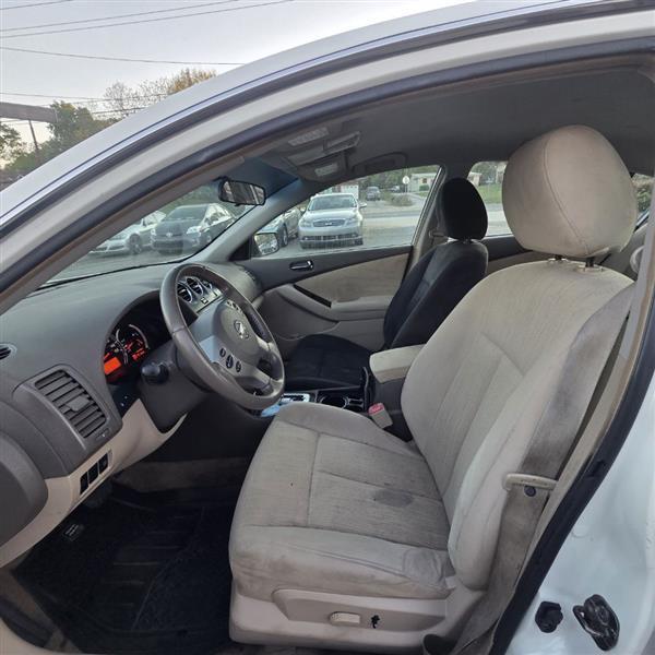 Nissan Altima 2.5 S 2010