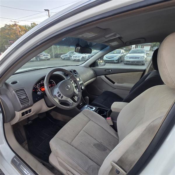 Nissan Altima 2.5 S 2010