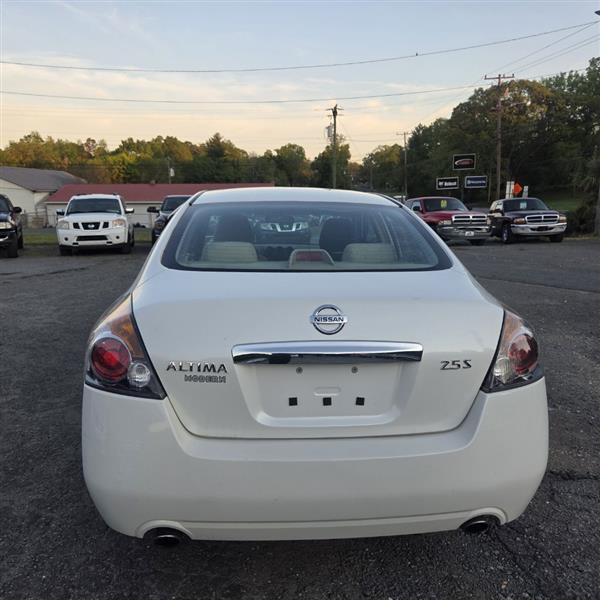 Nissan Altima 2.5 S 2010