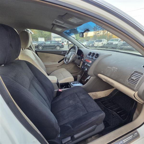 Nissan Altima 2.5 S 2010