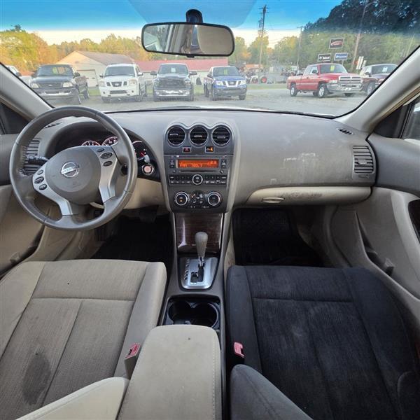 Nissan Altima 2.5 S 2010