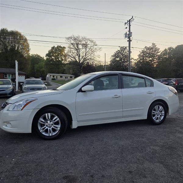 Nissan Altima 2.5 S 2010