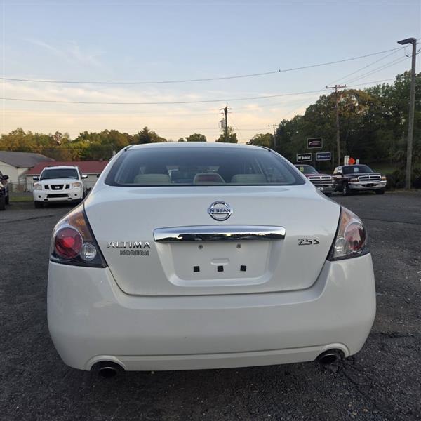Nissan Altima 2.5 S 2010