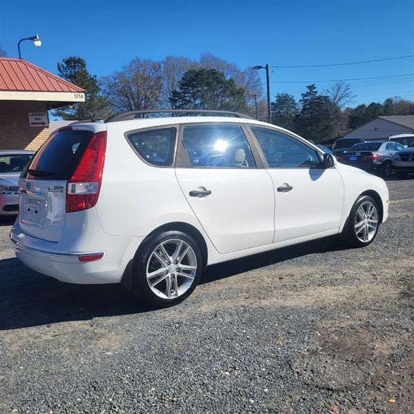 Hyundai Elantra Touring GLS Manual 2011