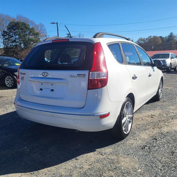 Hyundai Elantra Touring GLS Manual 2011