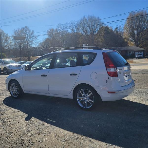 Hyundai Elantra Touring GLS Manual 2011