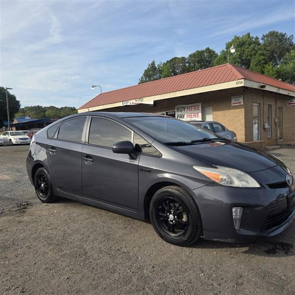Toyota Prius Prius V 2012