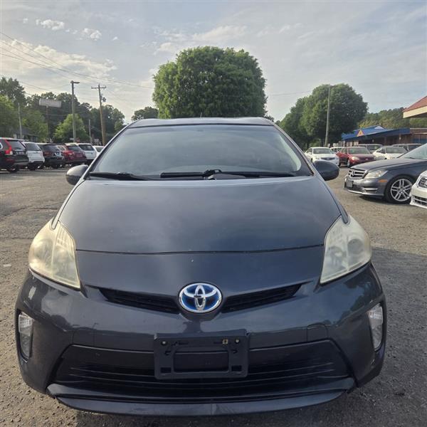 Toyota Prius Prius V 2012