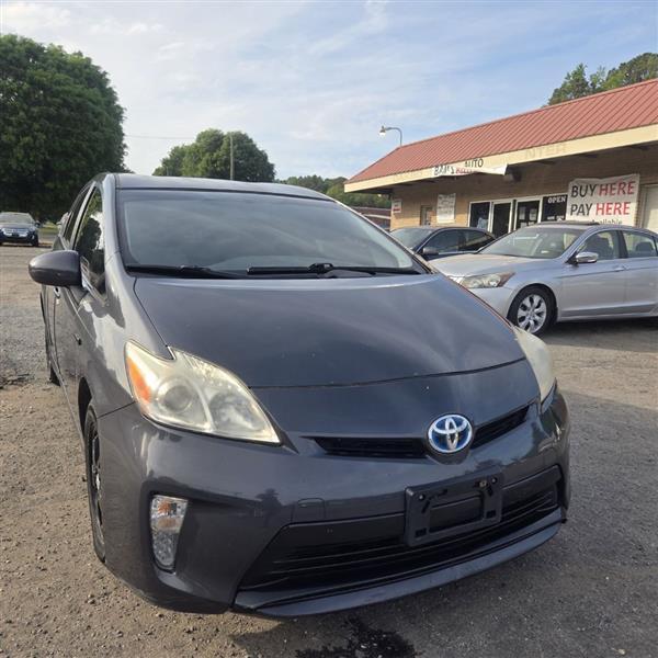Toyota Prius Prius V 2012