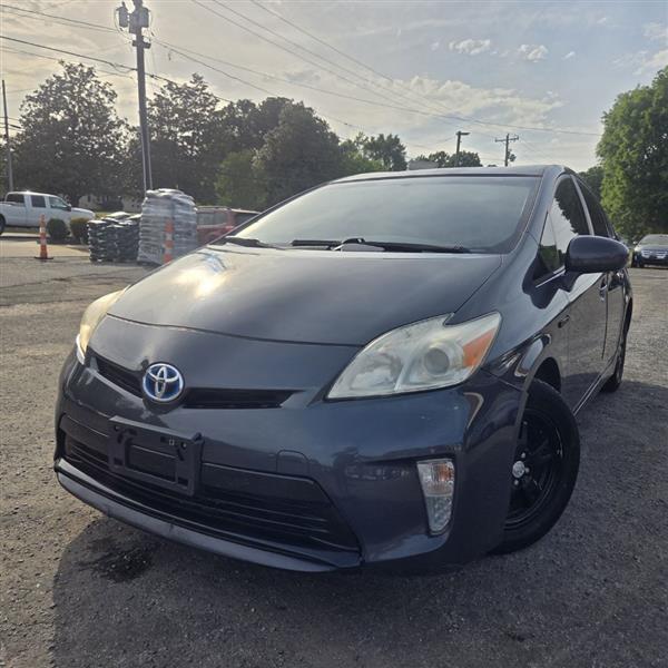 Toyota Prius Prius V 2012