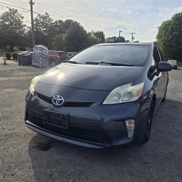 Toyota Prius Prius V 2012