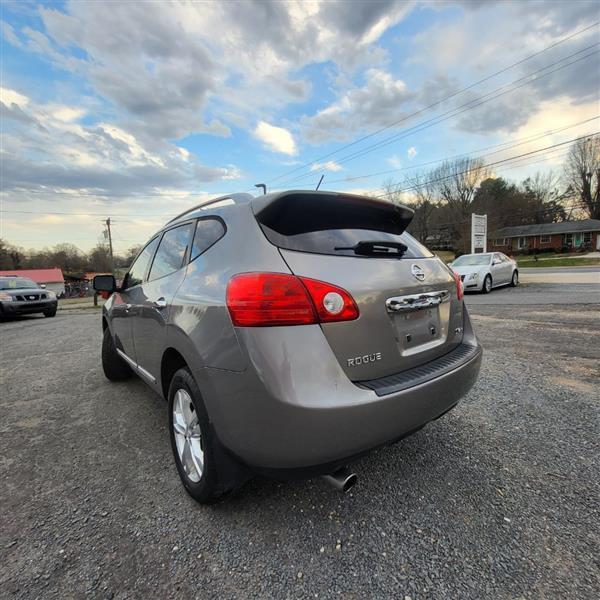 Nissan Rogue S AWD 2013