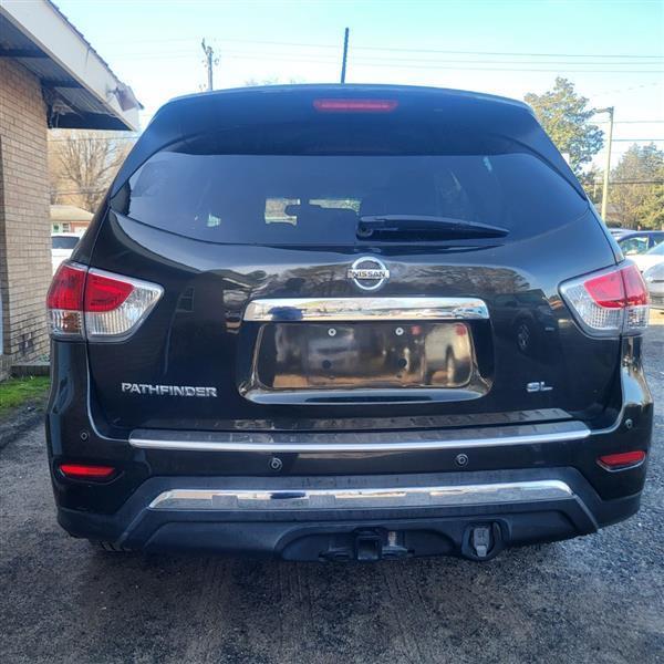 Nissan Pathfinder SL 2WD 2015