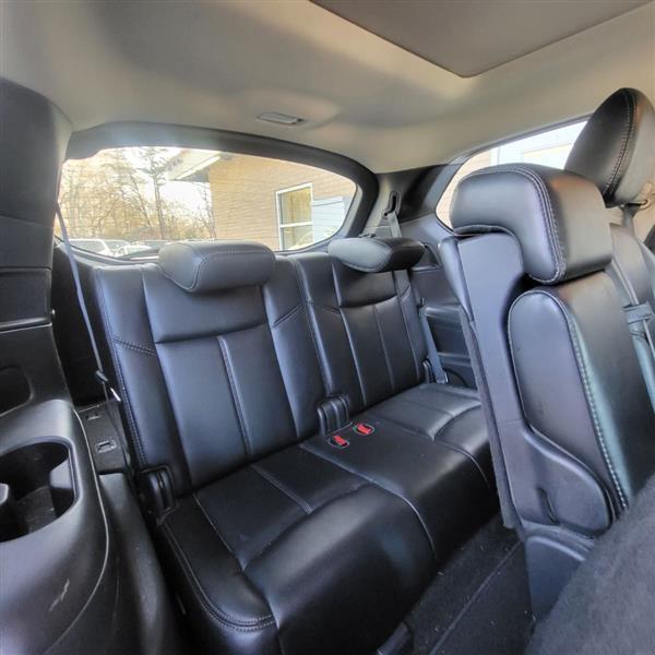 Nissan Pathfinder SL 2WD 2015