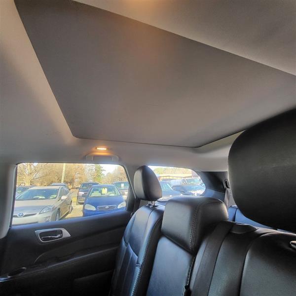 Nissan Pathfinder SL 2WD 2015