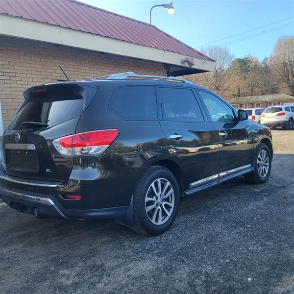 Nissan Pathfinder SL 2WD 2015