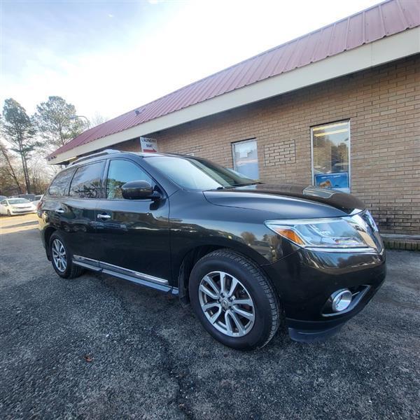 Nissan Pathfinder SL 2WD 2015