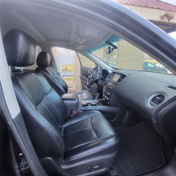 Nissan Pathfinder SL 2WD 2015