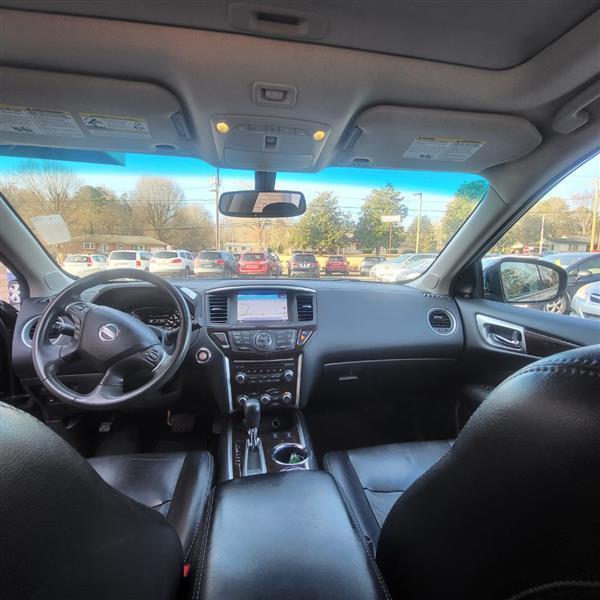 Nissan Pathfinder SL 2WD 2015