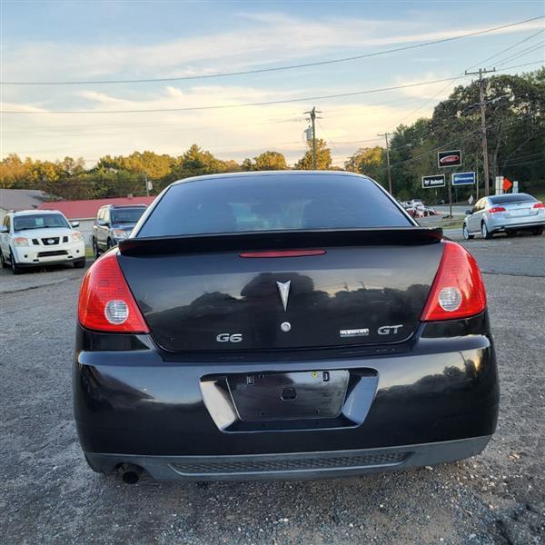 Pontiac G6 Base 2010
