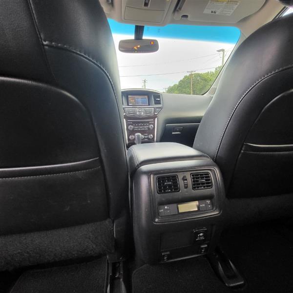 Nissan Pathfinder S 4WD 2014