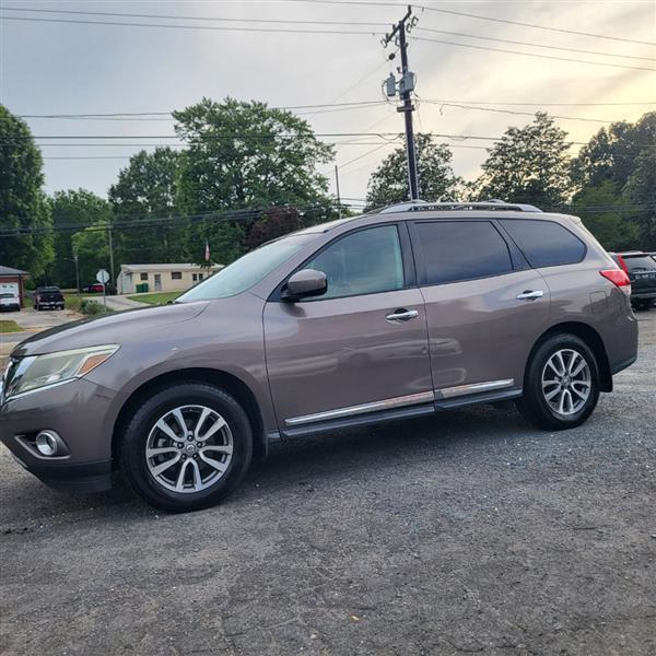 Nissan Pathfinder S 4WD 2014