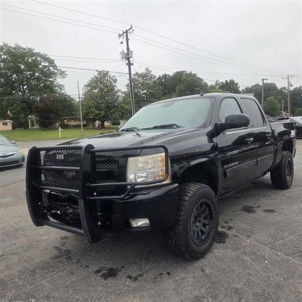 Chevrolet Silverado 1500 LT Crew Cab 4WD 2011