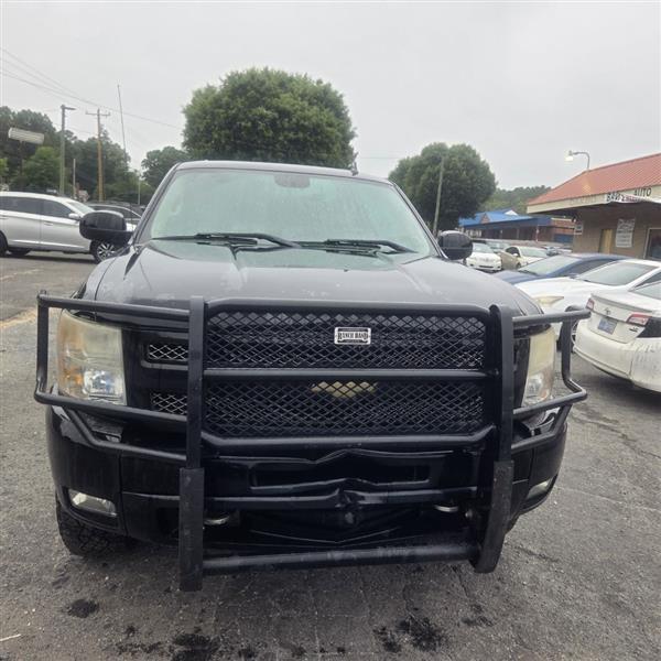 Chevrolet Silverado 1500 LT Crew Cab 4WD 2011